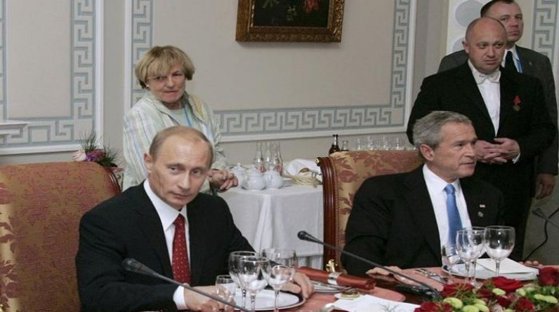 طباخ بوتين.. اعتراف بـ"دس السم" في وجبات الانتخابات الأمريكية